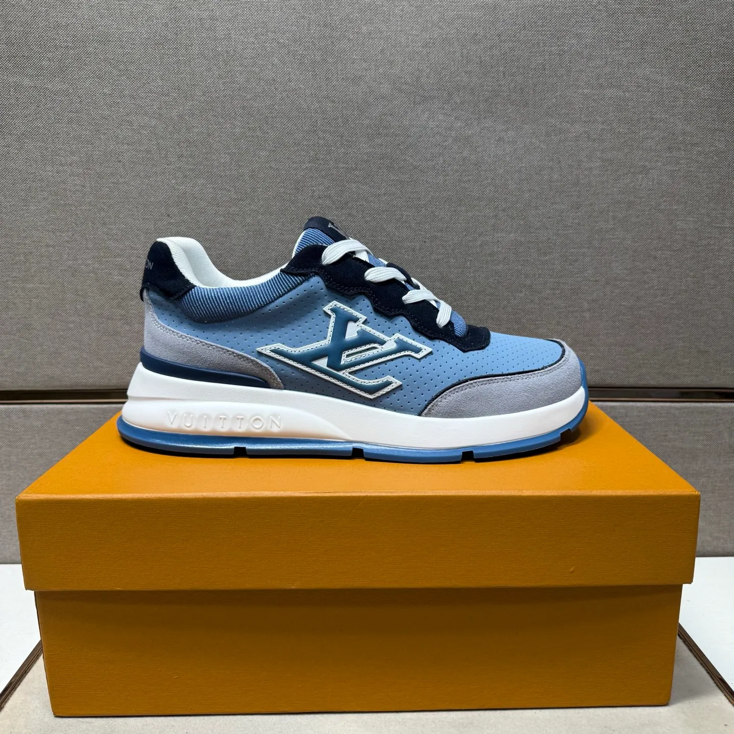 ⬛️Men's shoes 💰p442 [LV～] Men's casual shoes 2025z cabinet sales simultaneously 🔶Size: 38-44#️⃣ 🔷3 colors🔜The upper is made of multi-material splicing➕Mesh lining, comfortable and breathable, sole: original comfortable and wear-resistant outsole, ⚠️real thing📱photographed🎬real thing is better📢📢📢